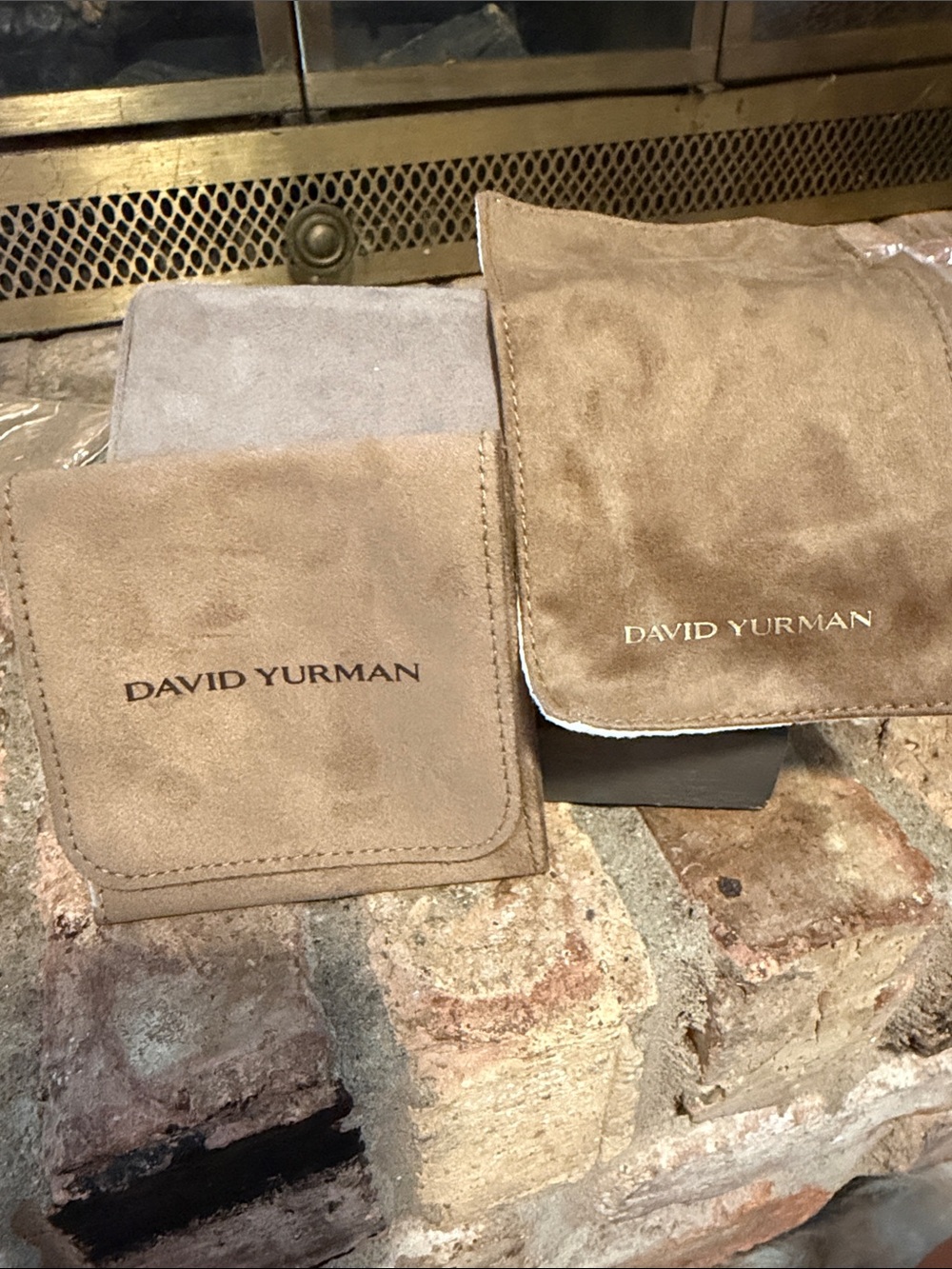 David Yurman Medium Suede Jewelry Pouch with Polishing Cloth - Picture 1 of 2